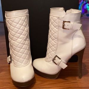 🤍🤍BOOTS🤍🤍